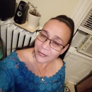 Meet your Posher, Loyda